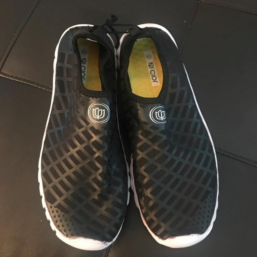 Size 38 slip on Cior shoes
